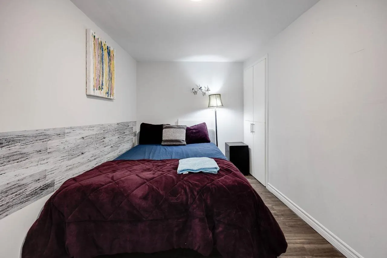 Appartement Bright Parkdale Court - Little Portugal W/ Free Parking à Toronto Canada