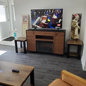 Homestay Maxwell Esabu, Toronto