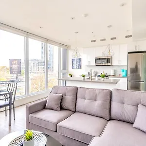Apartment Upscale 3br - Minutes From High Park, Toronto