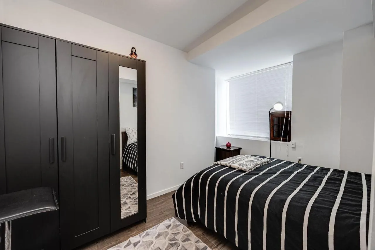 Bright Parkdale Court - Little Portugal W/ Free Parking Lejlighed Toronto