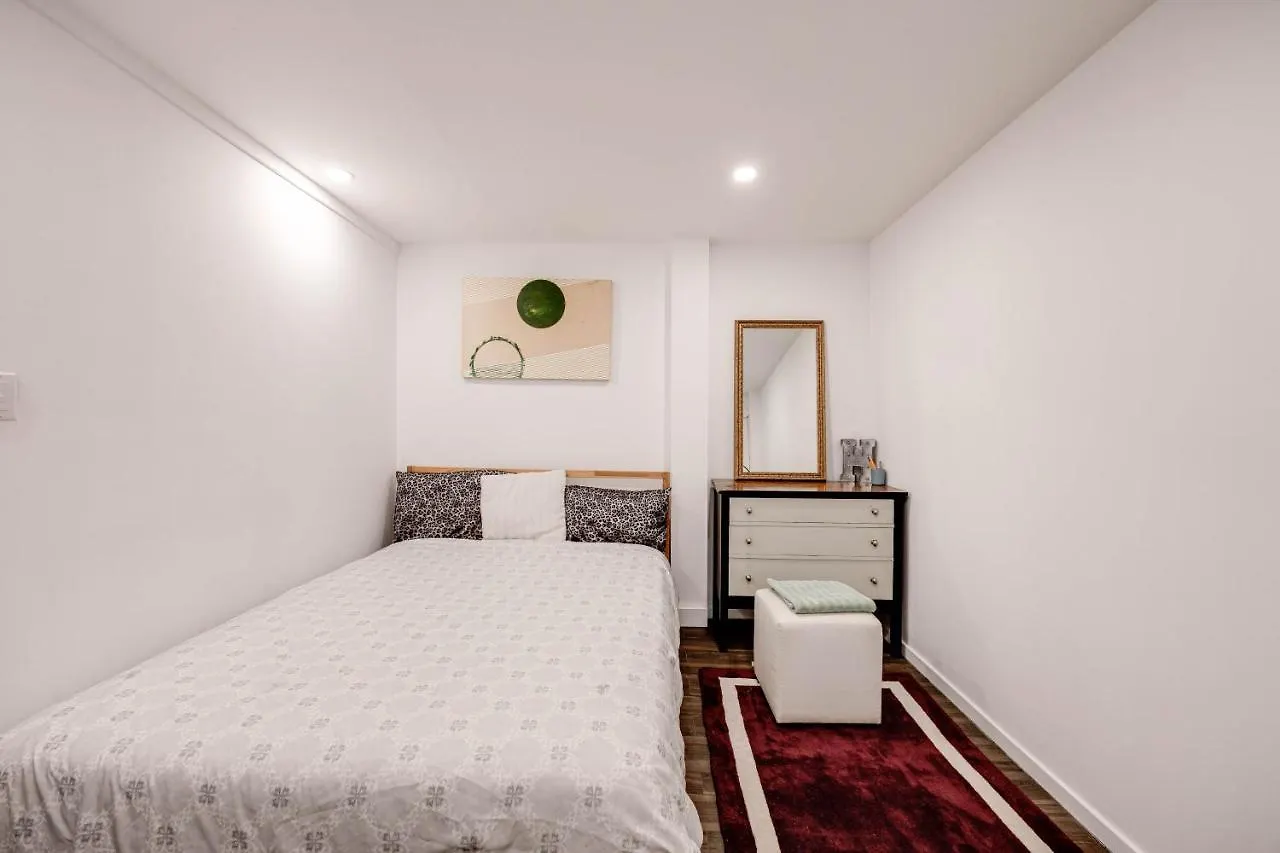 Bright Parkdale Court - Little Portugal W/ Free Parking Lejlighed Toronto