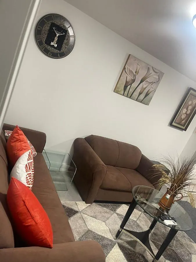 Bright Parkdale Court - Little Portugal W/ Free Parking Lejlighed Toronto