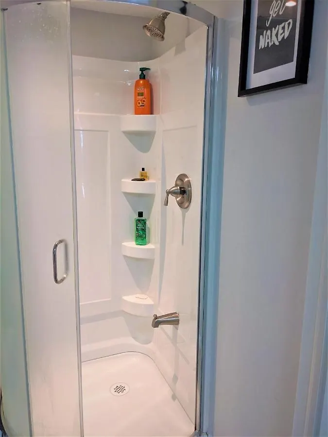 Bright Parkdale Court - Little Portugal W/ Free Parking Lejlighed Toronto
