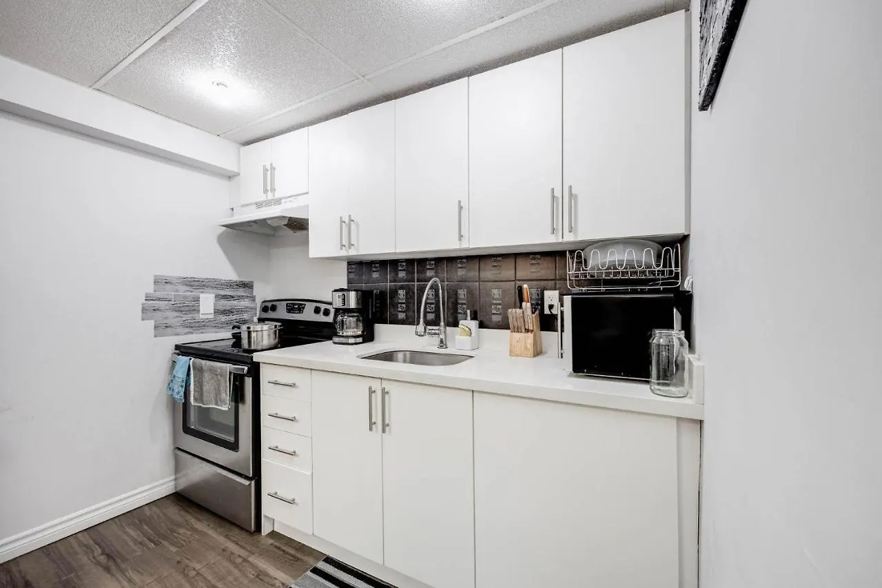 Bright Parkdale Court - Little Portugal W/ Free Parking Lejlighed Toronto Canada